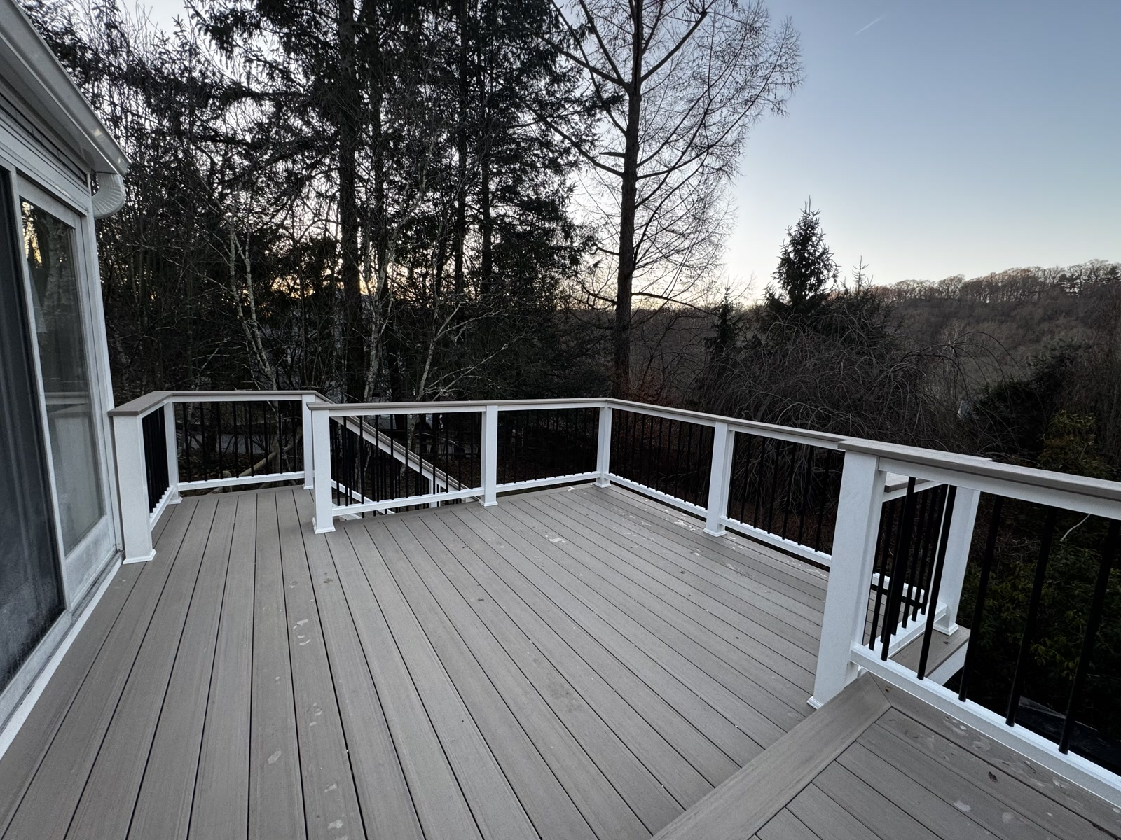 Deck Compuesto con Vista Panorámica