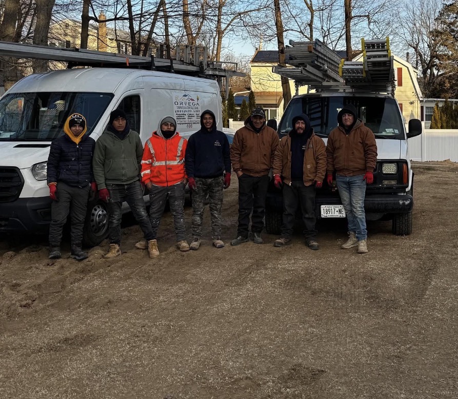 Equipo de Ortega Carpenter & Construction Inc.